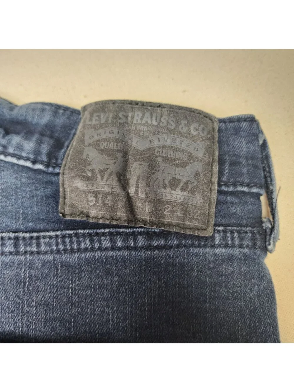 Levi's 514 Men's Mid Rise Straight Leg Dark Wash Blue Jeans Sz M 32/32